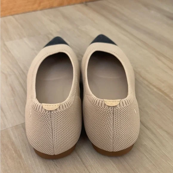 NWOT VIVAIA Pointed-Toe Ballet Flats (Aria 5°) - Picture 4 of 5